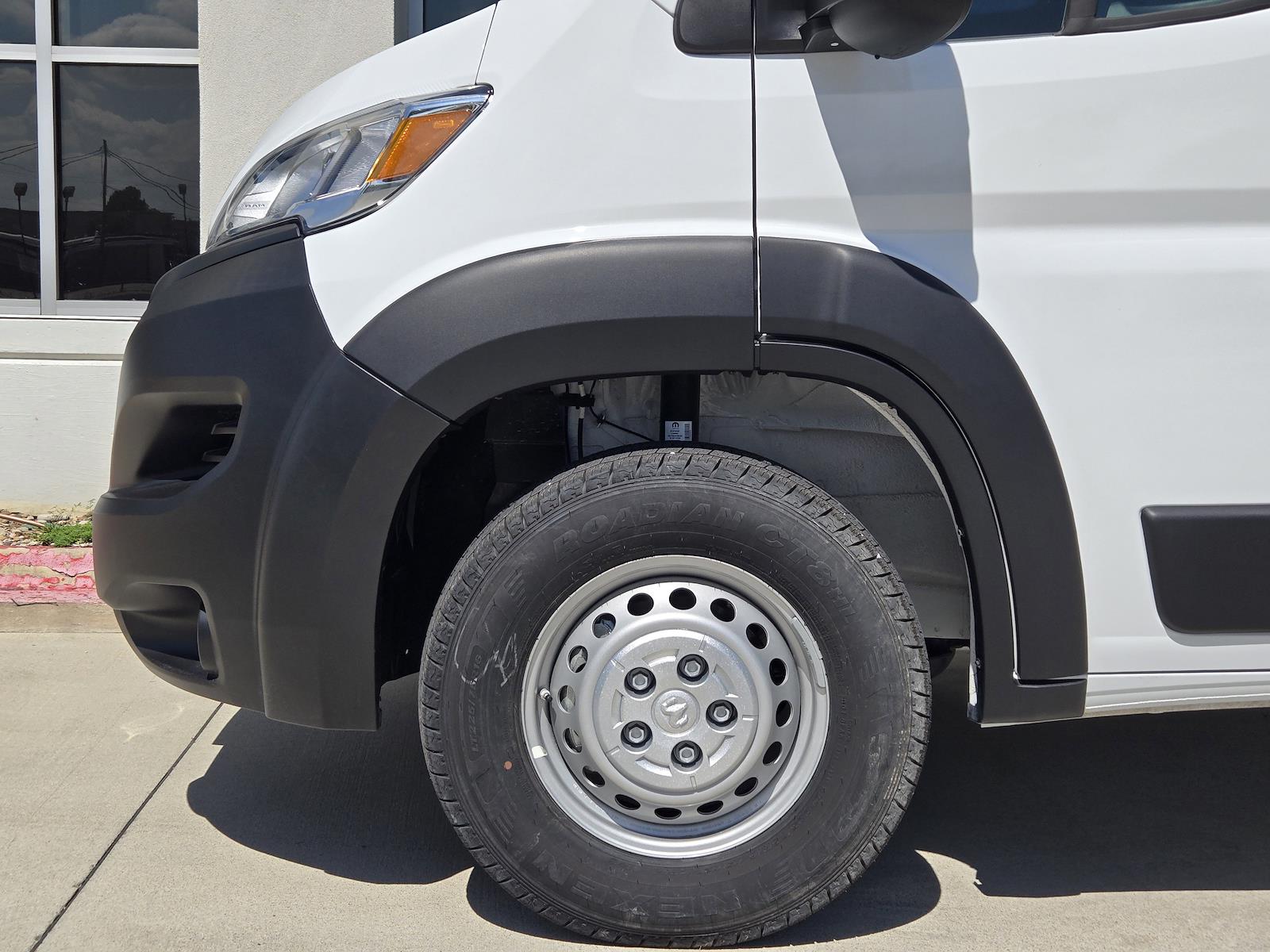 Used 2025 Ram ProMaster 2500 - photo 7