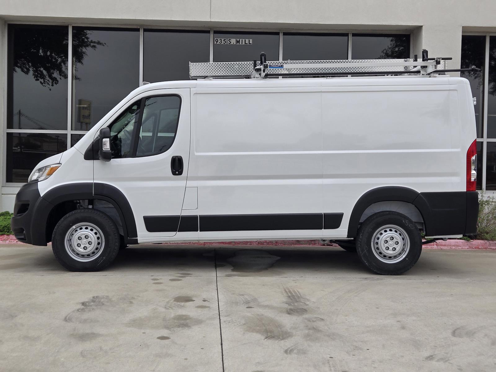 Used 2025 Ram ProMaster 2500 - photo 5