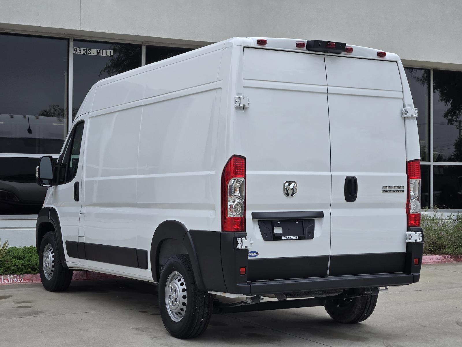 Used 2025 Ram ProMaster 2500 - photo 8