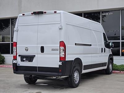 Used 2025 Ram ProMaster 3500 - photo 2