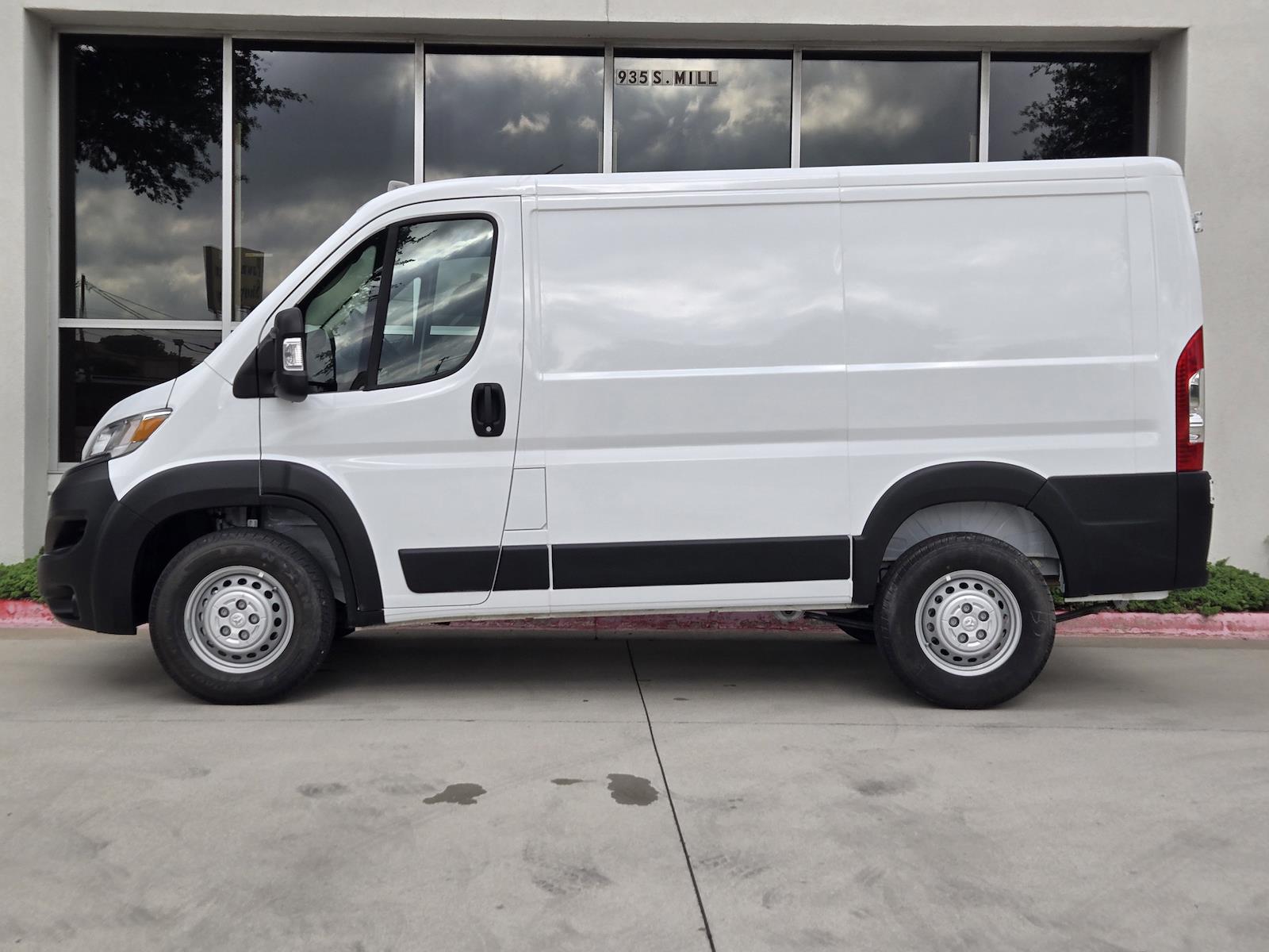 Used 2025 Ram ProMaster 1500 - photo 7