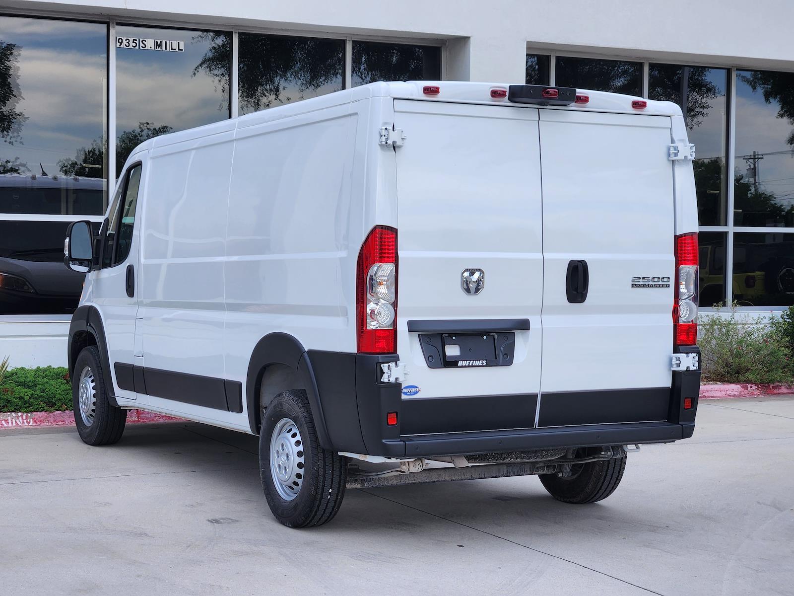 Used 2025 Ram ProMaster 2500 - photo 6