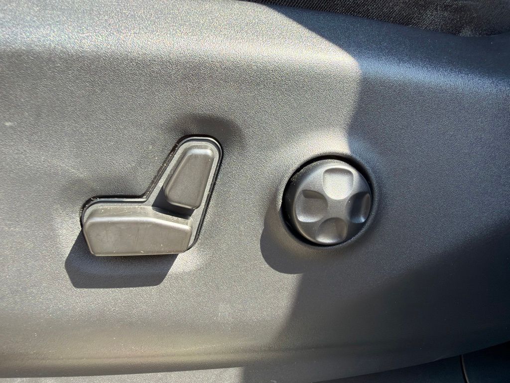 Used 2022 Chrysler Pacifica - photo 14