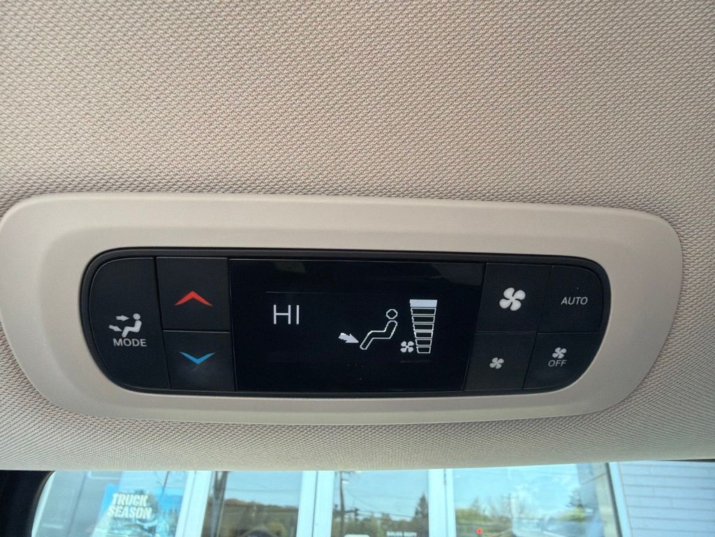 Used 2022 Chrysler Pacifica - photo 19