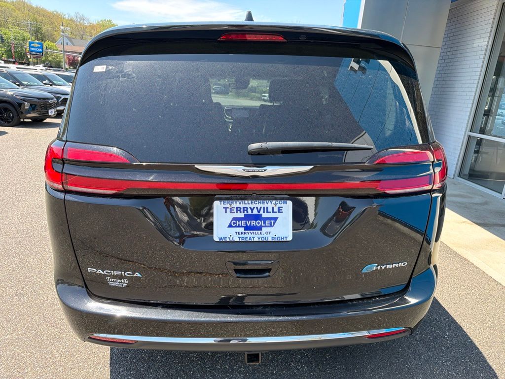 Used 2022 Chrysler Pacifica - photo 9