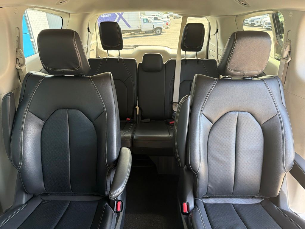 Used 2022 Chrysler Pacifica - photo 11