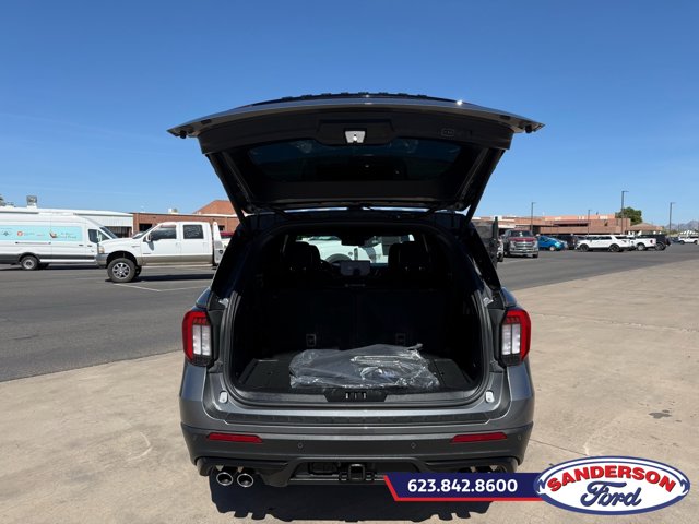 Used 2025 Ford Explorer - photo 11