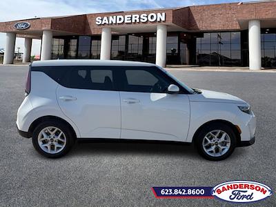Used 2023 Kia Soul - photo 1