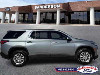 Used 2023 Chevrolet Traverse - photo 1