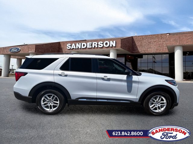 Used 2025 Ford Explorer - photo 2