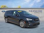 Used 2024 Chrysler Pacifica Select Minivan thumbnail 2