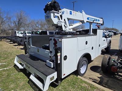 New 2023 Ford F-550 - photo 1
