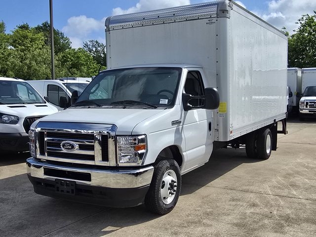 New 2025 Ford E-350 - photo 6