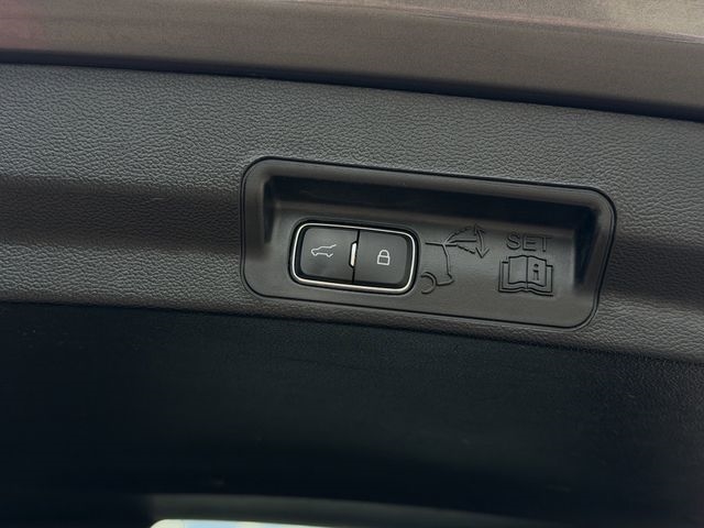 Used 2023 Ford Explorer - photo 37