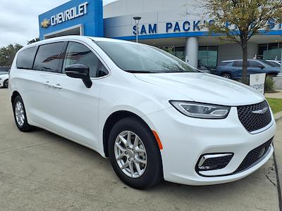 Used 2024 Chrysler Pacifica - photo 1