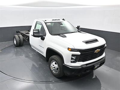 New 2026 Chevrolet Silverado 3500 - photo 1