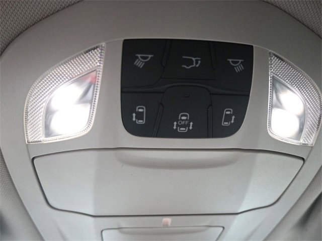 Used 2024 Chrysler Pacifica - photo 21