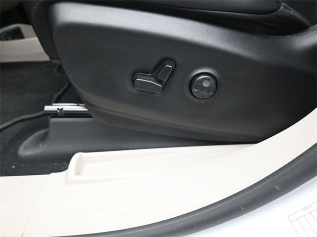 Used 2024 Chrysler Pacifica - photo 22