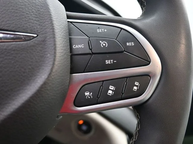 Used 2024 Chrysler Pacifica - photo 15