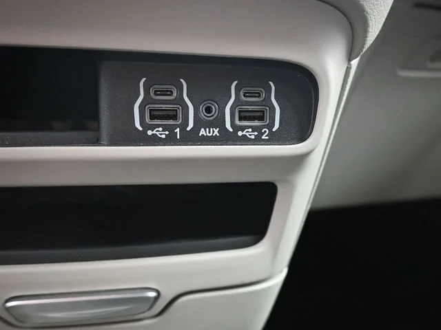Used 2024 Chrysler Pacifica - photo 17