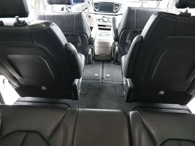 Used 2024 Chrysler Pacifica - photo 28