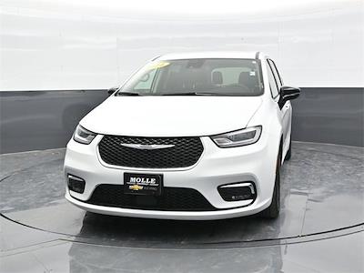 Used 2024 Chrysler Pacifica - photo 1