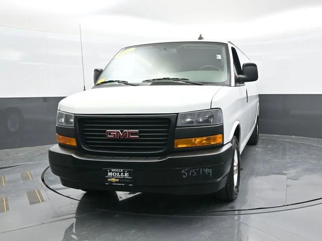 Used 2021 GMC Savana 2500 - photo 2