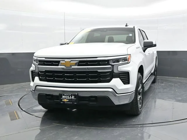 Used 2023 Chevrolet Silverado 1500 - photo 2