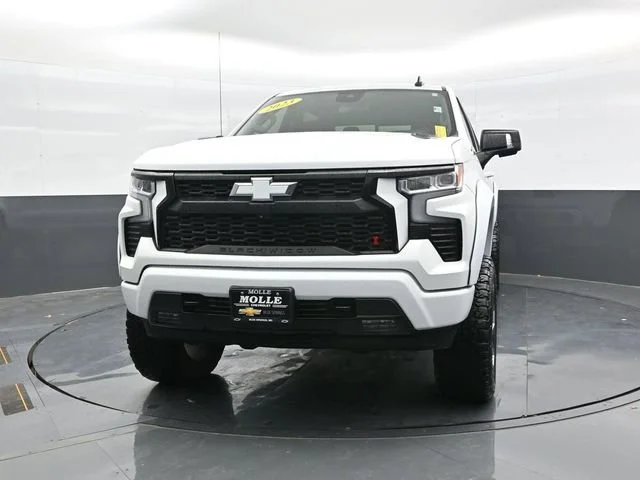 Used 2023 Chevrolet Silverado 1500 - photo 2