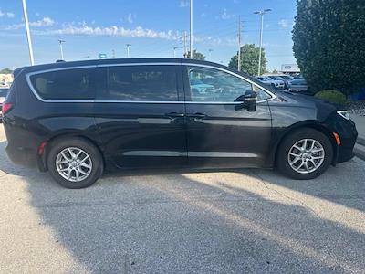 2024 Chrysler Pacifica FWD Minivan for sale #P8360 - photo 2