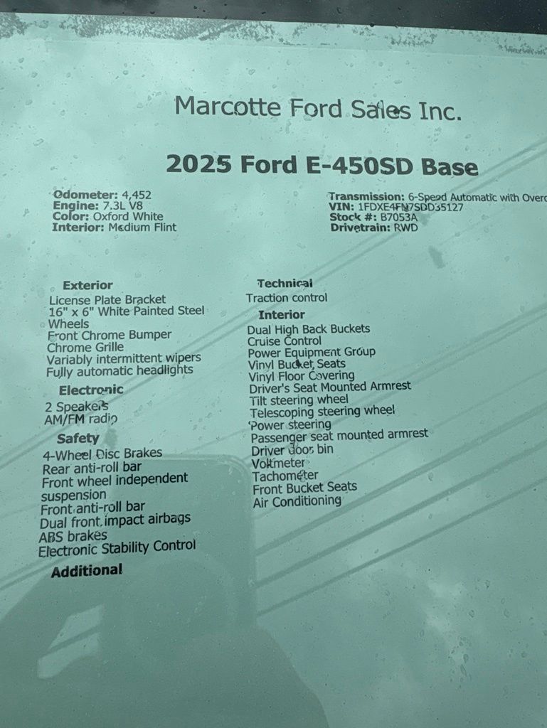 Used 2025 Ford E-450 - photo 4