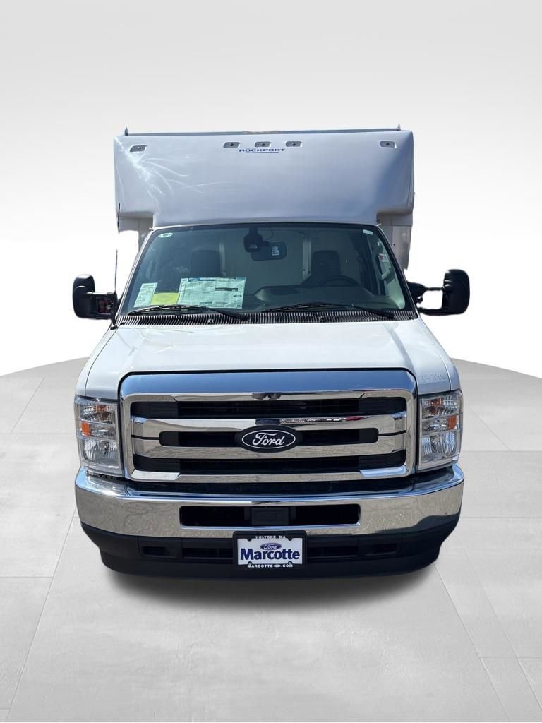 New 2026 Ford E-350 - photo 10