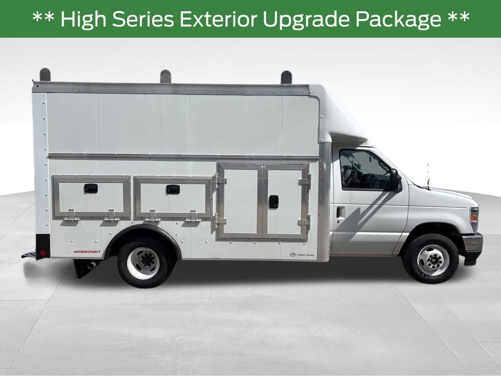 New 2026 Ford E-350 - photo 6