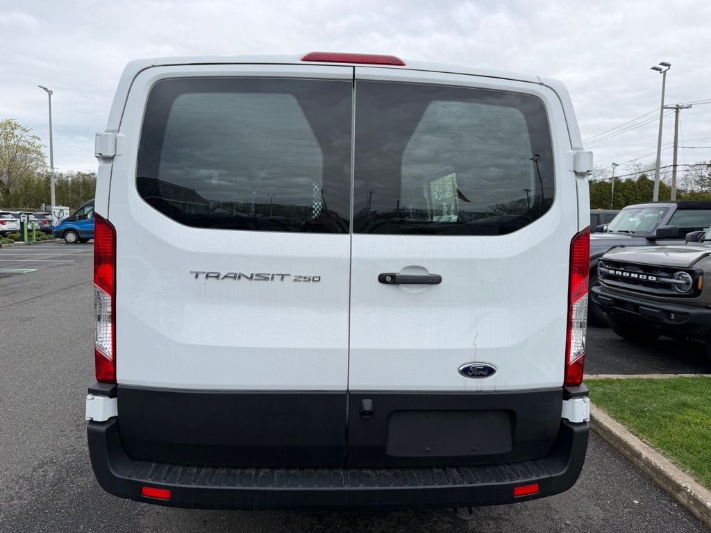 Used 2024 Ford Transit 250 - photo 5