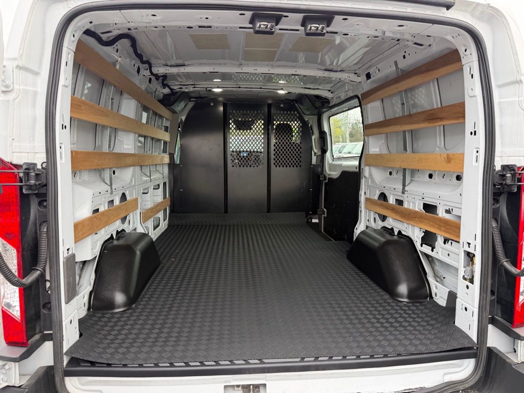 Used 2024 Ford Transit 250 - photo 10
