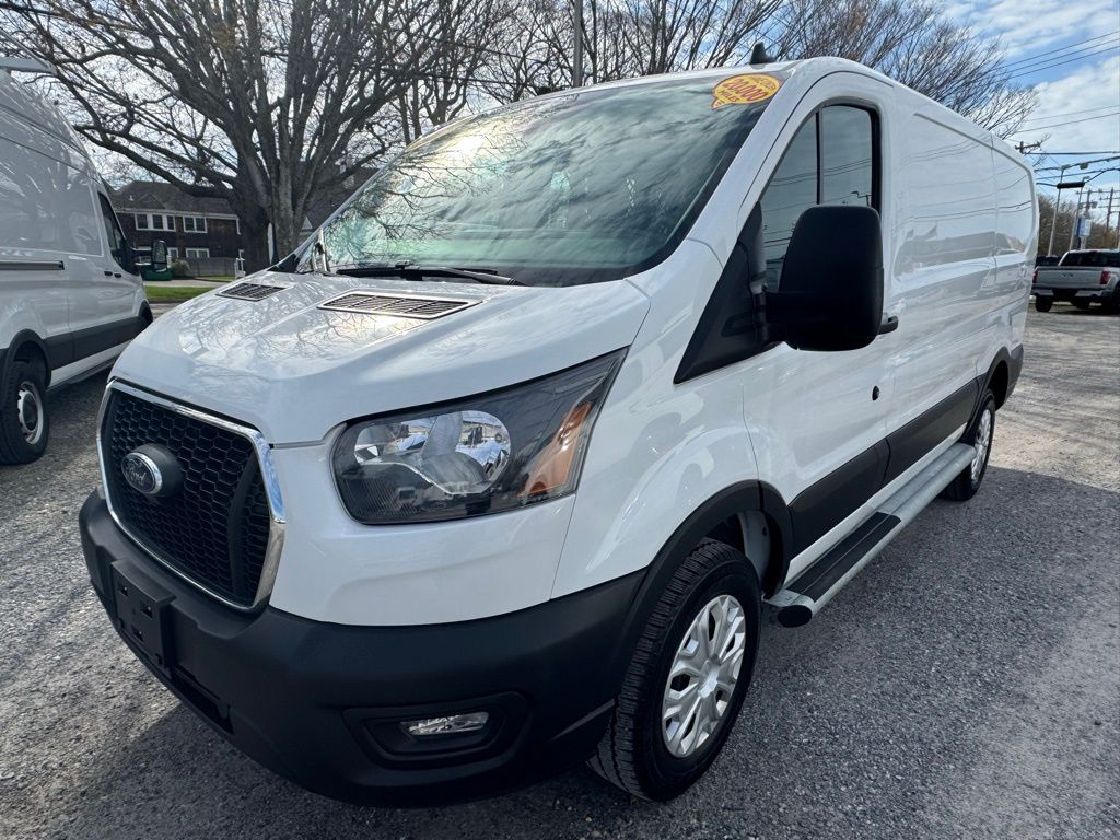 Used 2024 Ford Transit 250 - photo 5