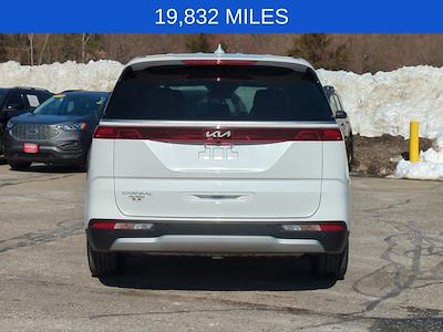 Used 2024 Kia Carnival - photo 1