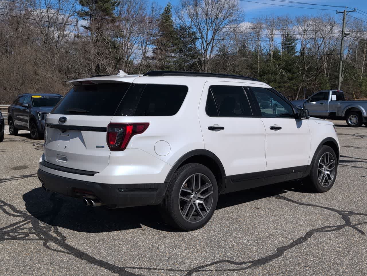 Used 2018 Ford Explorer - photo 2