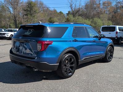Used 2022 Ford Explorer - photo 2