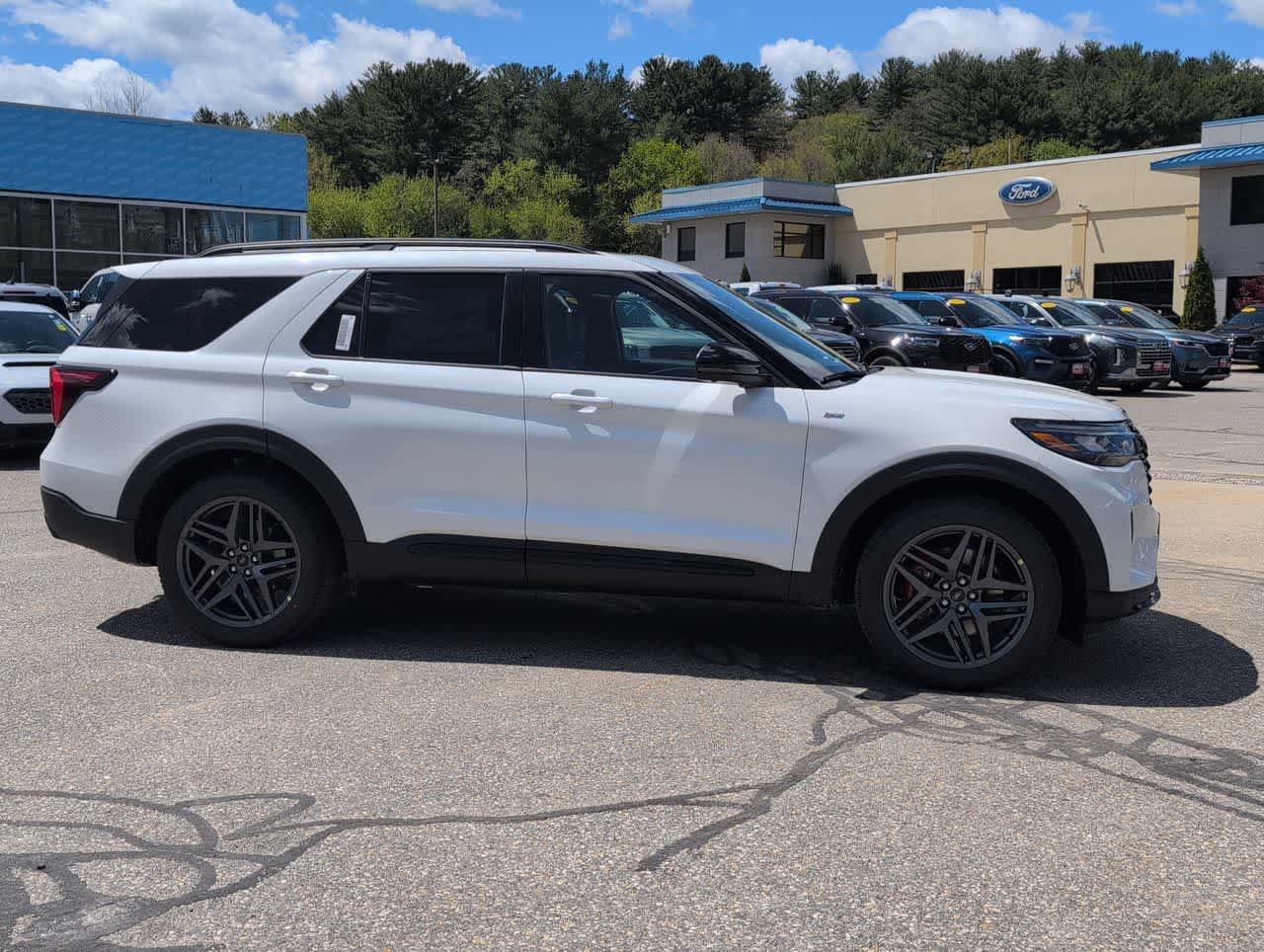 New 2026 Ford Explorer - photo 1
