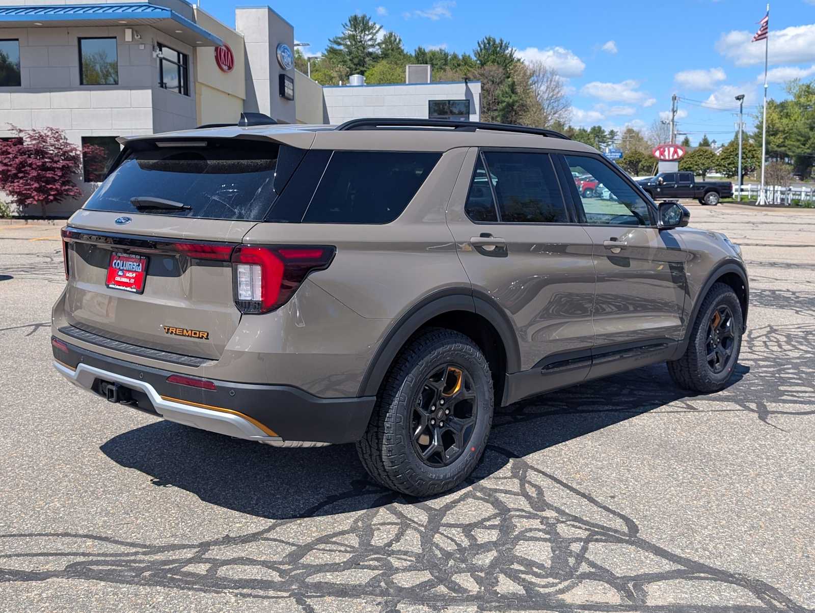 New 2026 Ford Explorer - photo 2
