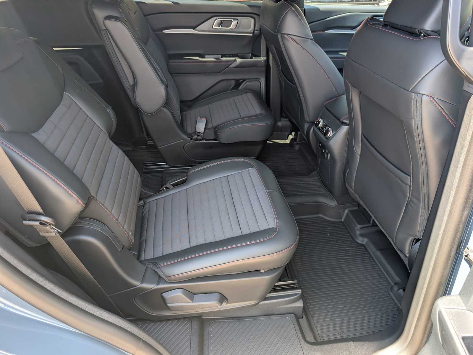New 2026 Ford Explorer - photo 29