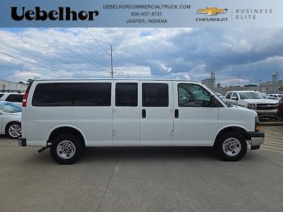 2017 GMC Savana 3500 SRW Passenger Van for sale #722146 - photo 1