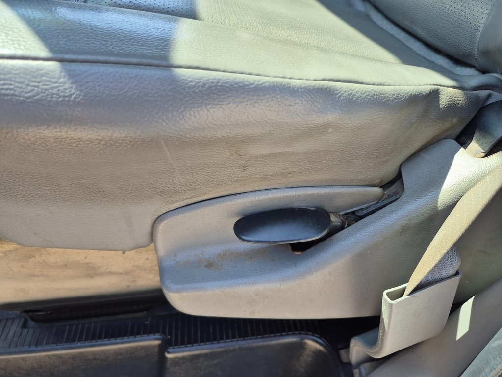 Used 2014 Ford E-350 - photo 18