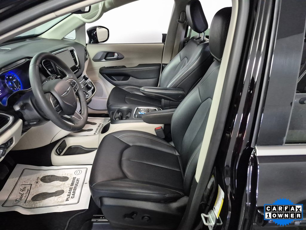 Used 2024 Chrysler Pacifica - photo 11