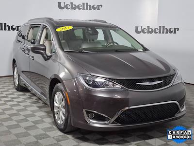Used 2017 Chrysler Pacifica Touring L Minivan for sale #722697 - photo 1