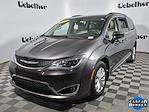 Used 2017 Chrysler Pacifica Touring L Minivan for sale #722697 - photo 4