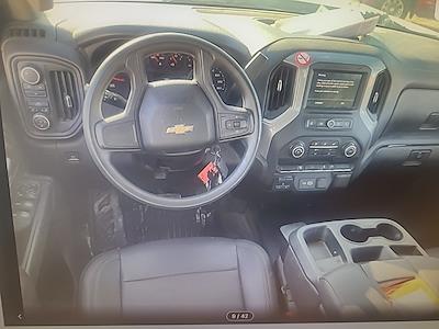 Used 2022 Chevrolet Silverado 3500 Crew Cab Flatbed Truck for sale #722714 - photo 2