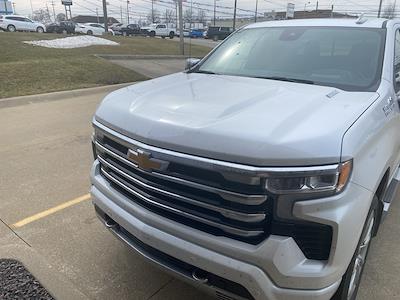 Used 2024 Chevrolet Silverado 1500 - photo 1