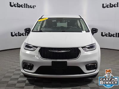 Used 2024 Chrysler Pacifica - photo 1